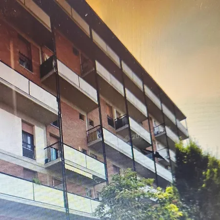 Apartament Bilocale Vicino Al Policlinico, Hesperia E Centro Storico Fibra Wi-fi *