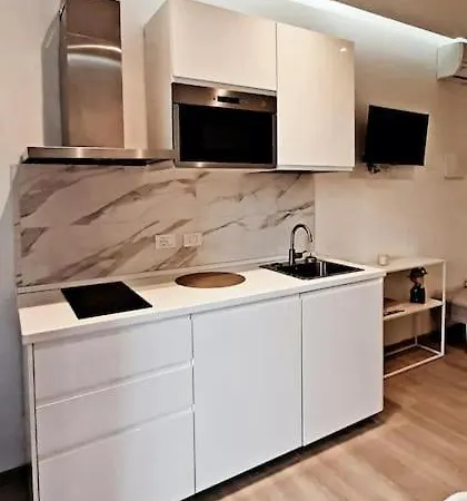 Bilocale Vicino Al Policlinico, Hesperia E Centro Storico Fibra Wi-fi * Modène