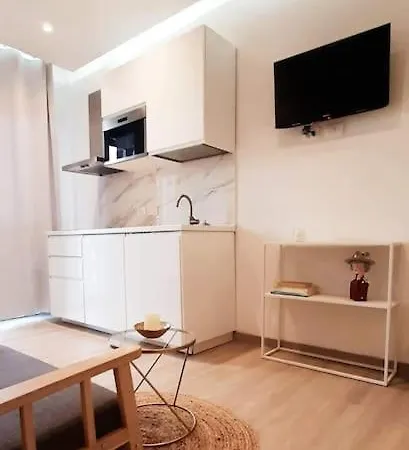 Bilocale Vicino Al Policlinico, Hesperia E Centro Storico Fibra Wi-fi Modène